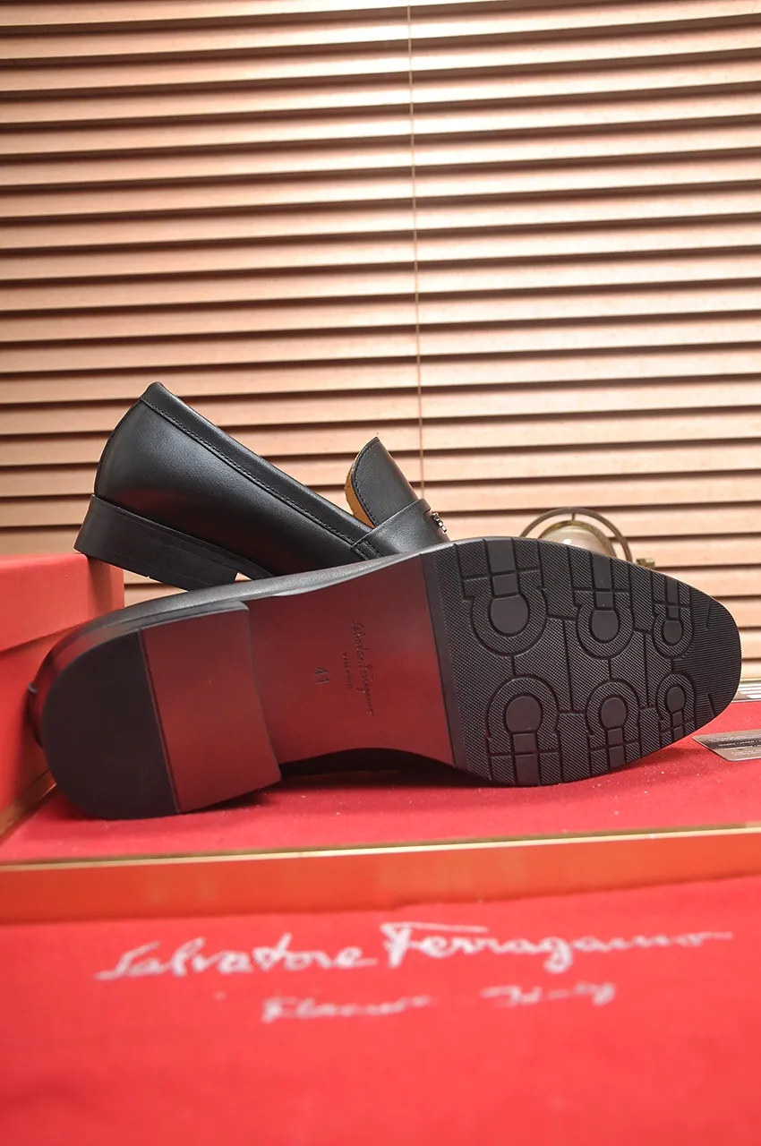 Men's shoes 💰520💶【Ferragamo/Ferragamo】The latest model in the counter. Original imported high-quality cowhide with open sides + imported 🐂 water-dyed cowhide lining + original luxury metal buckle + original combination outsole. No pressure for comparison. 38--45 (45 is custom-made and cannot be returned or exchanged)